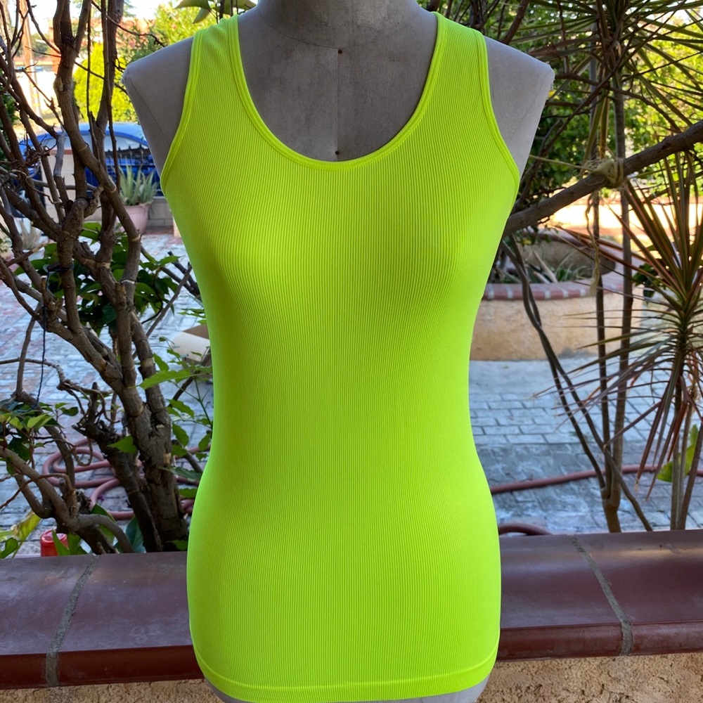 NEW Ribbed Tank Bundle (One Size) - Picture 4 of 9